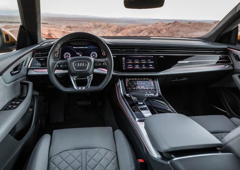 مارشدير سيارة Audi كيو 8 Q8 2021